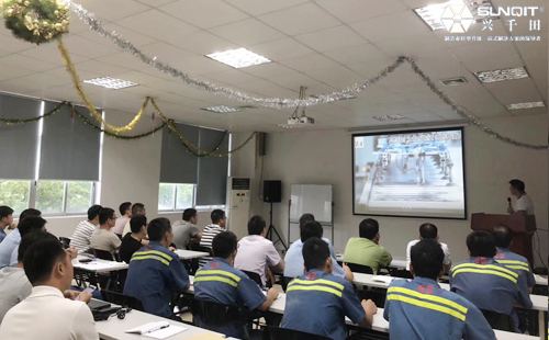 興千田授課國內新型管道行業(yè)某龍頭企業(yè) 興千田授課國內新型管道行業(yè)某龍頭企業(yè)