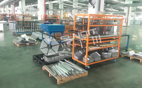 精益改善前現(xiàn)場1 精益改善前現(xiàn)場1