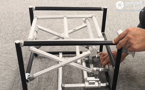 滑塊聯(lián)動機(jī)構(gòu)(定點(diǎn)提升) LCIA沒那么復(fù)雜