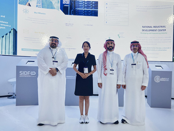 興千田上海展13